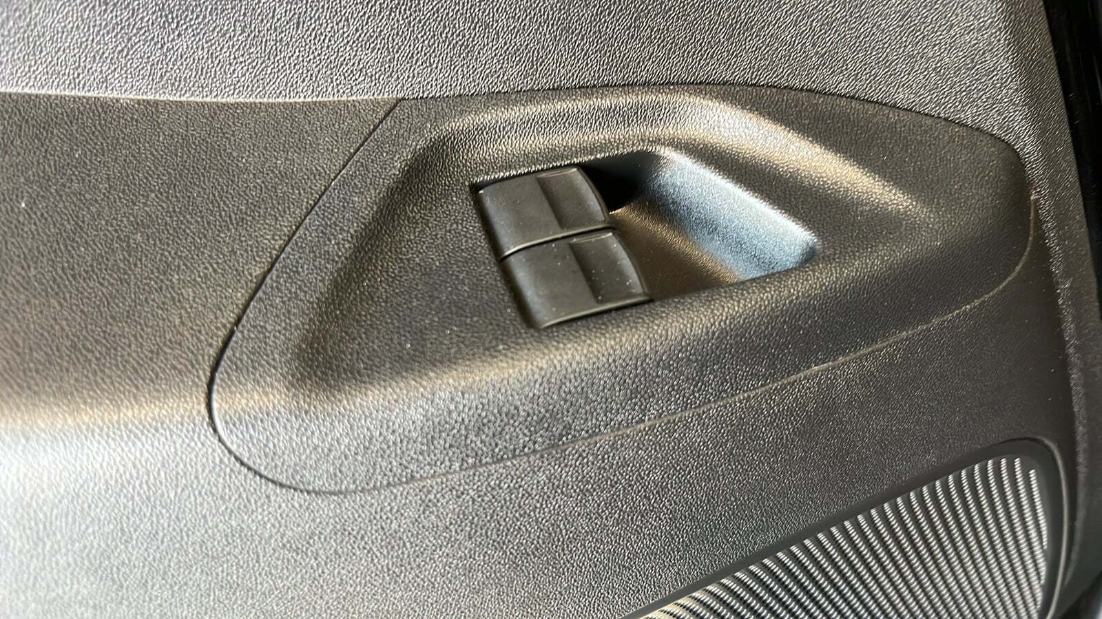Beige Toyota Aygo fra 2017