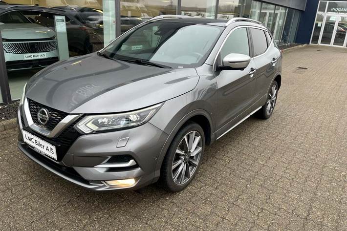 Grå Nissan Qashqai fra 2019 set udefra
