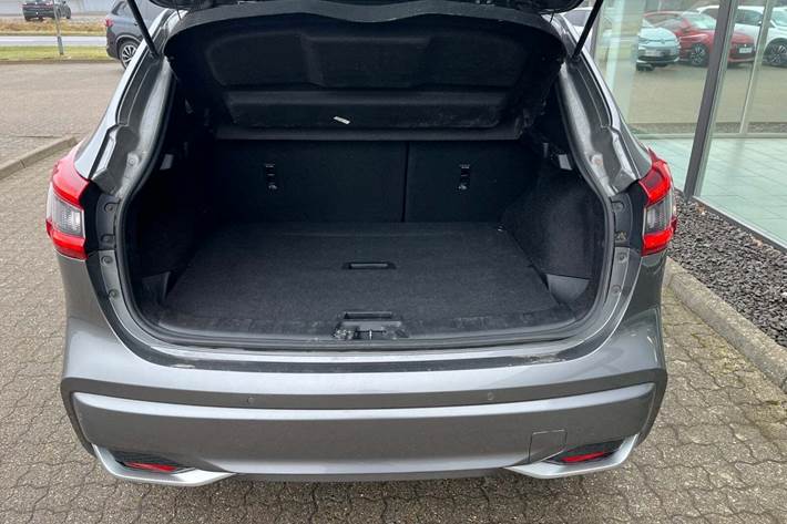 Grå Nissan Qashqai fra 2019