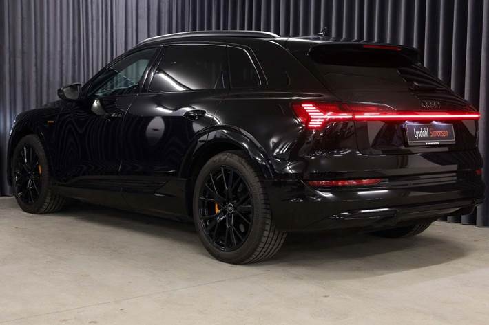 Sort Audi e-tron fra 2022