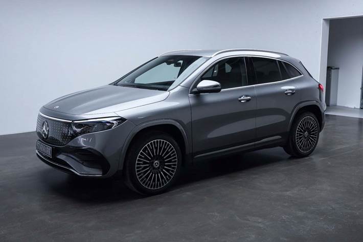 Grå Mercedes EQA350 fra 2025