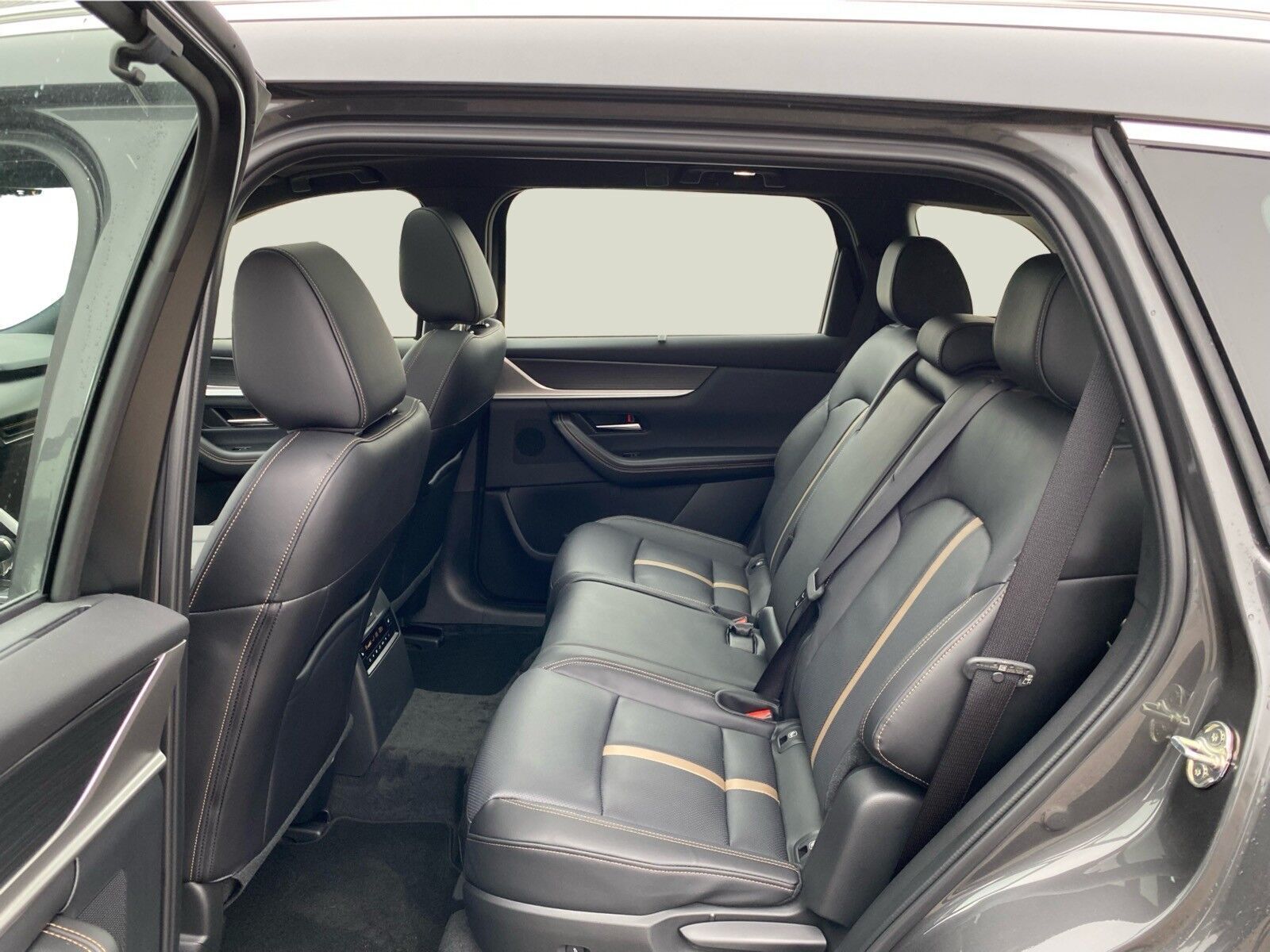 Grå Mazda CX-80 fra 2025