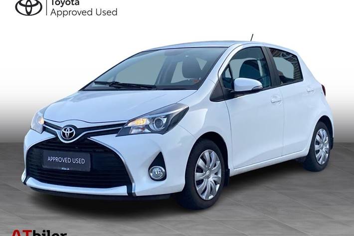Hvid Toyota Yaris fra 2015