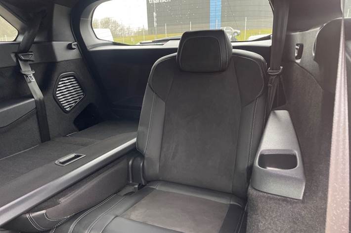 Hvid Peugeot e-5008 fra 2024