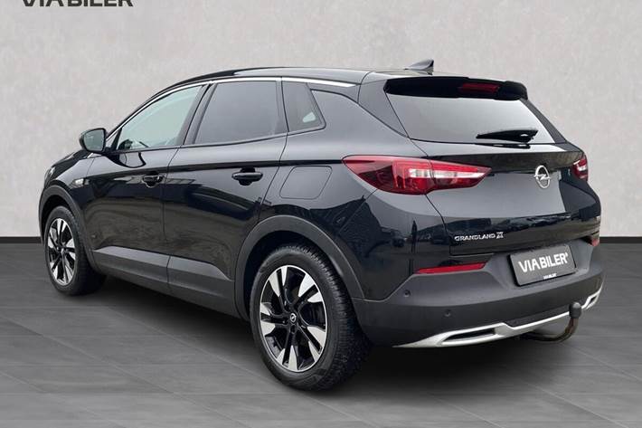 Sort Opel Grandland X fra 2020