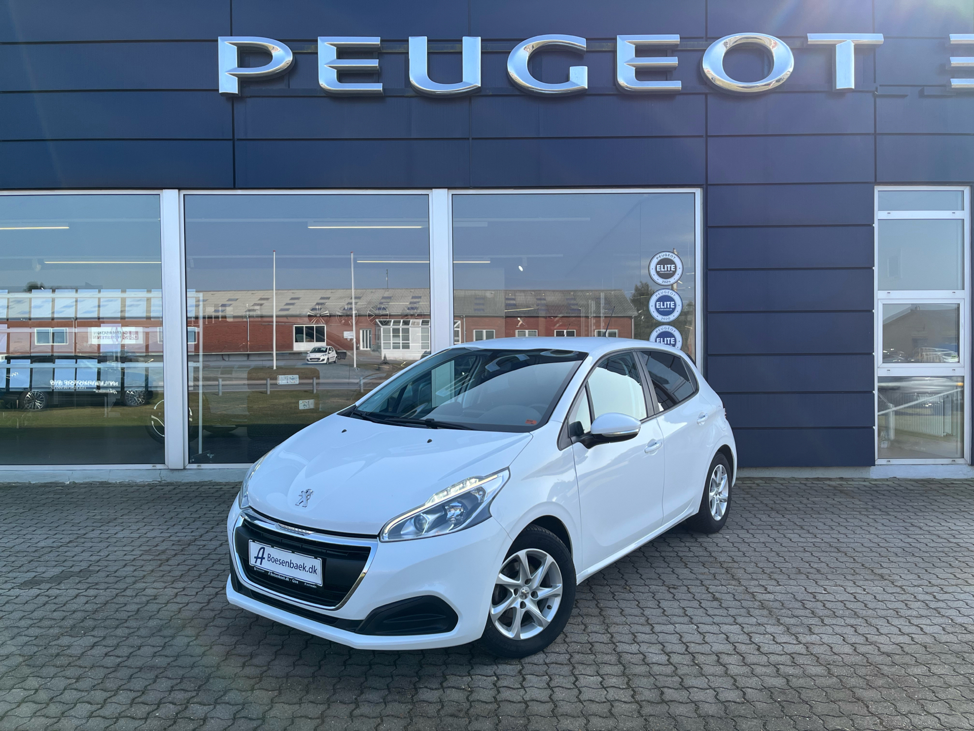Peugeot 208 1,2 PureTech Like+ 82HK 5d