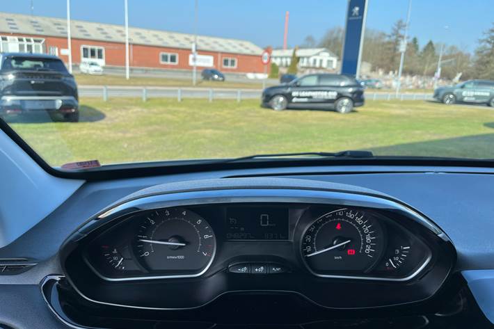 Hvid Peugeot 208 fra 2019