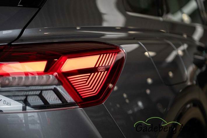 Grå Audi Q4 e-tron fra 2024