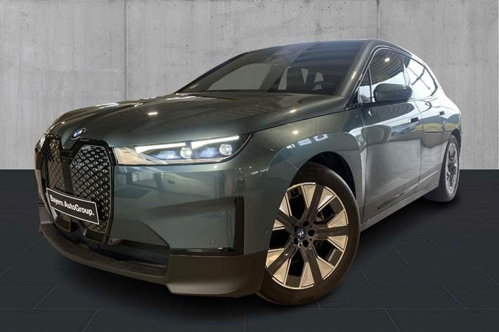 Grøn BMW iX fra 2022
