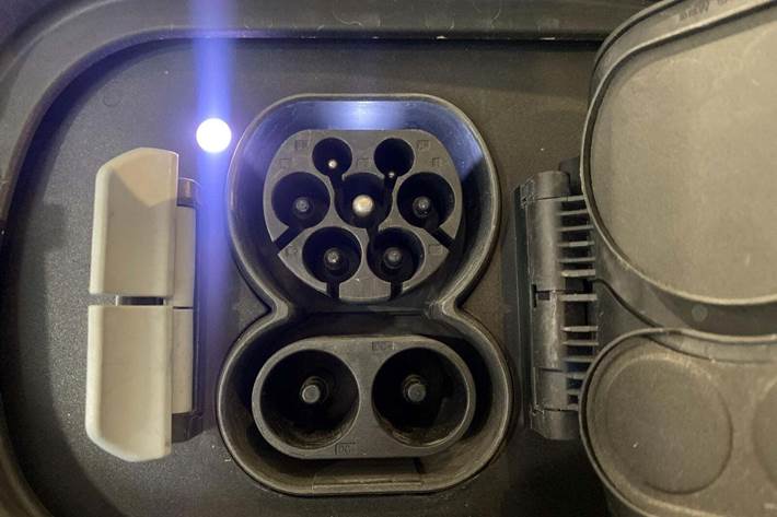 Grøn BMW iX fra 2022