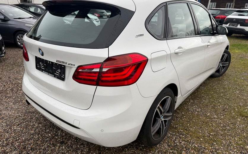 BMW 225xe