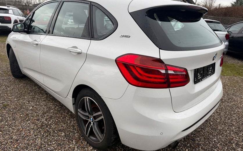 BMW 225xe
