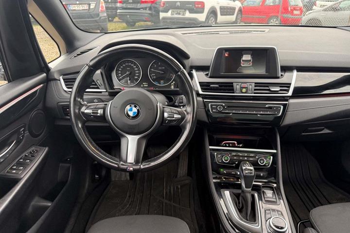 Hvid BMW 225xe fra 2016