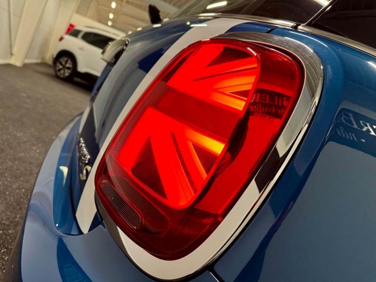 Mini Cooper SE Classic Trim