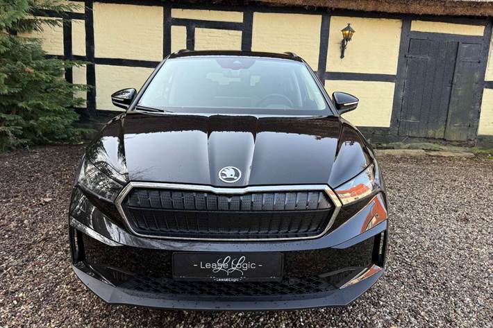Sort Skoda Enyaq fra 2024