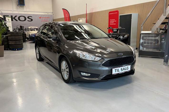 Grå Ford Focus fra 2016