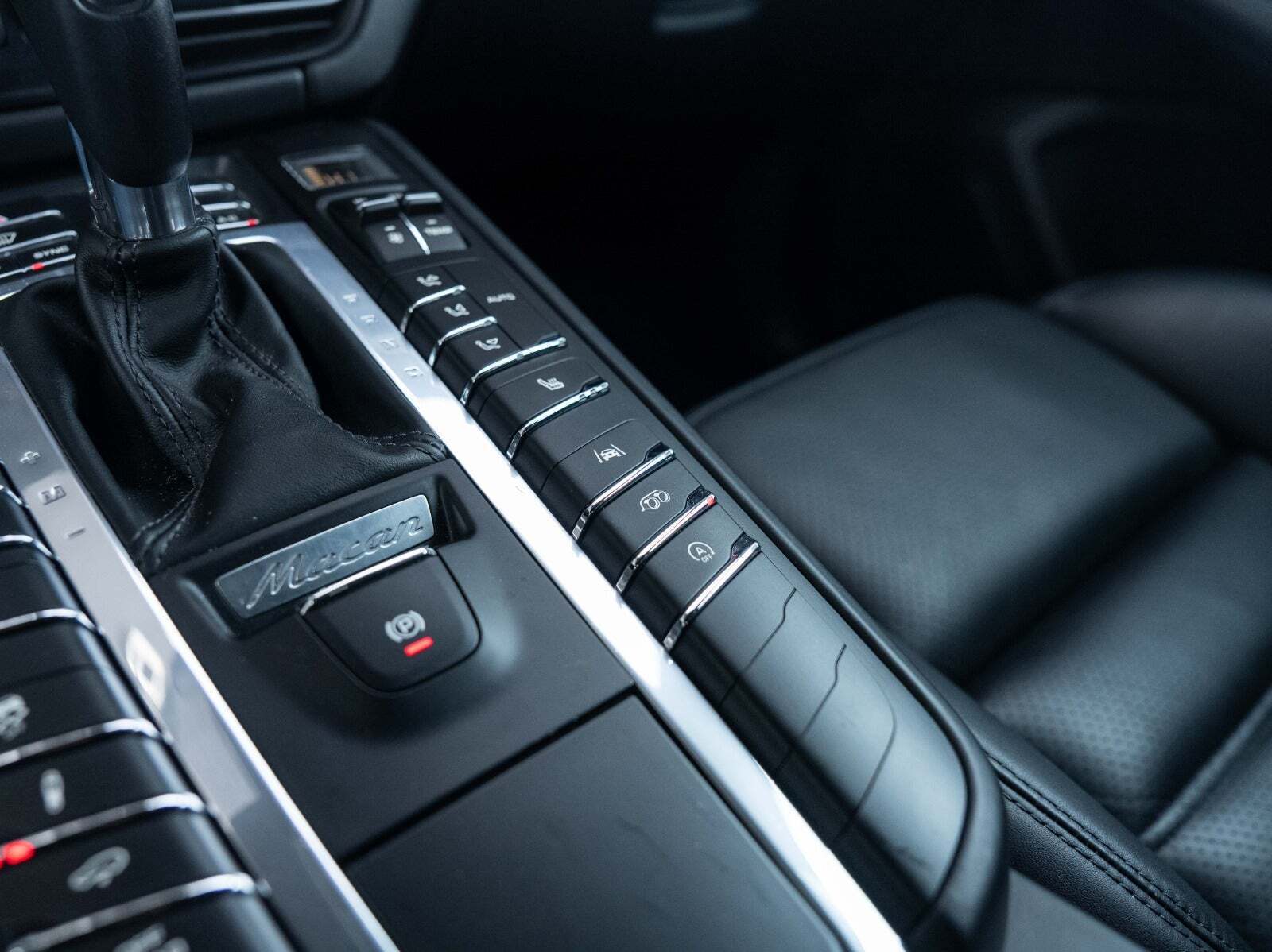 Grå Porsche Macan S fra 2018