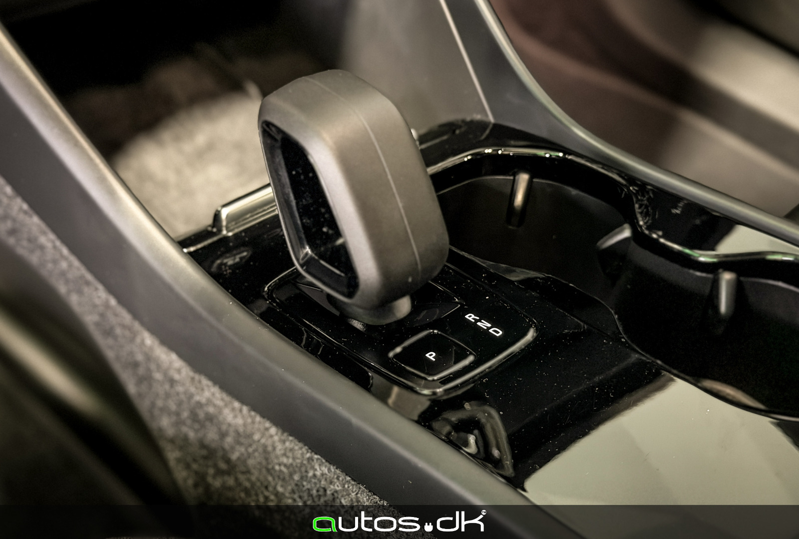 Blå Volvo XC40 fra 2023