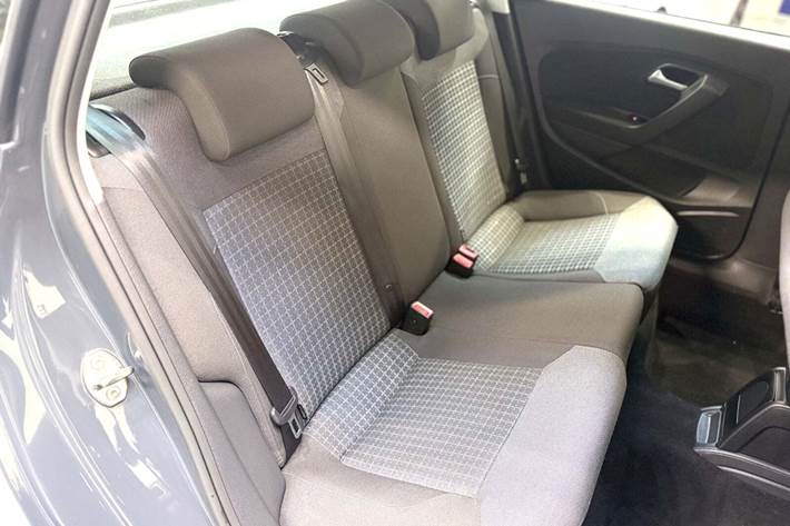 Grå VW Polo fra 2016