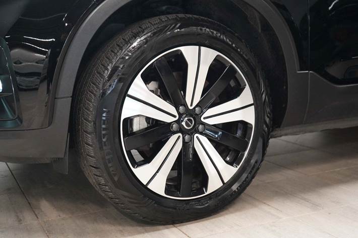 Sort Volvo XC40 fra 2023