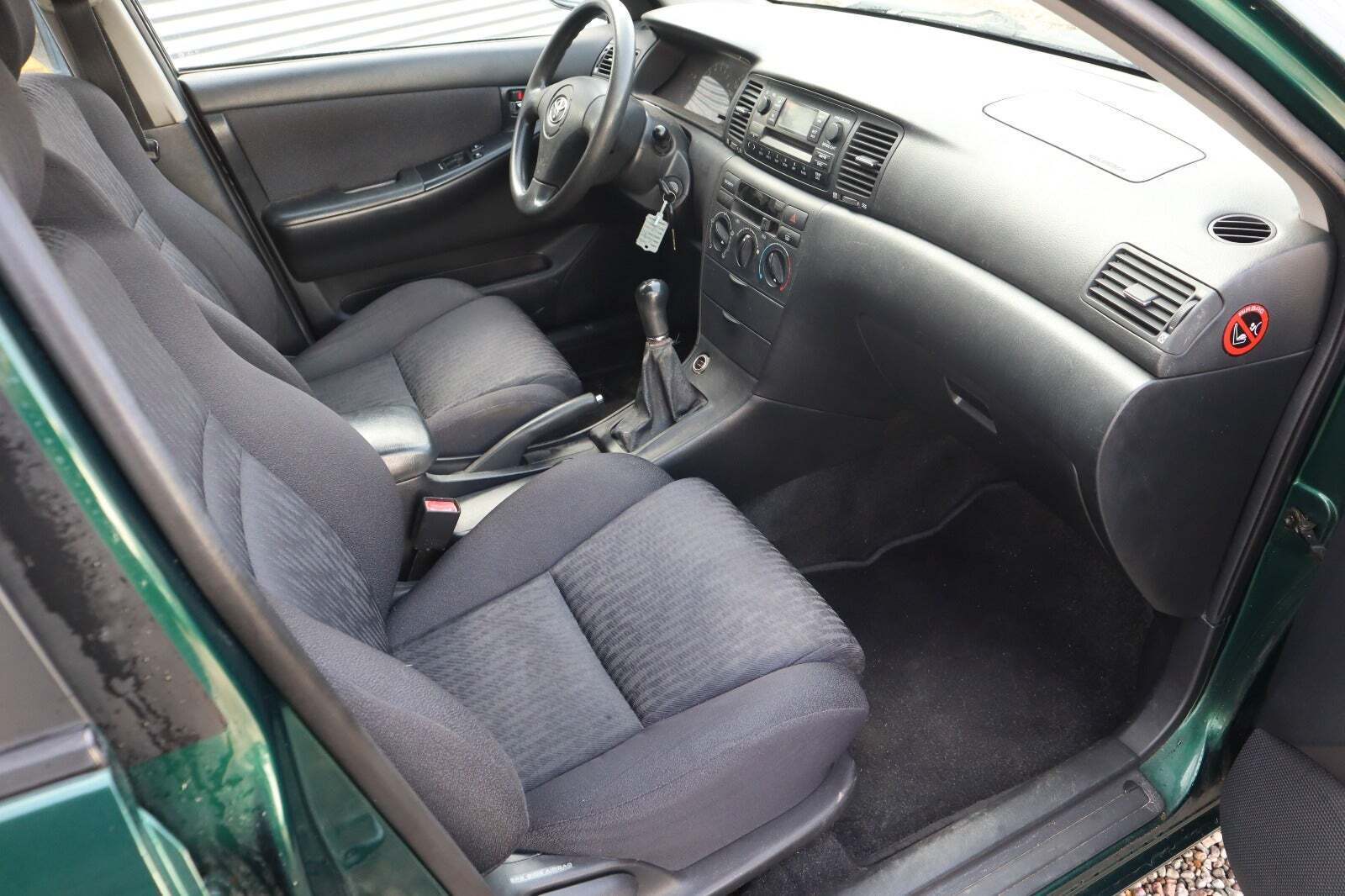 Grøn Toyota Corolla fra 2002