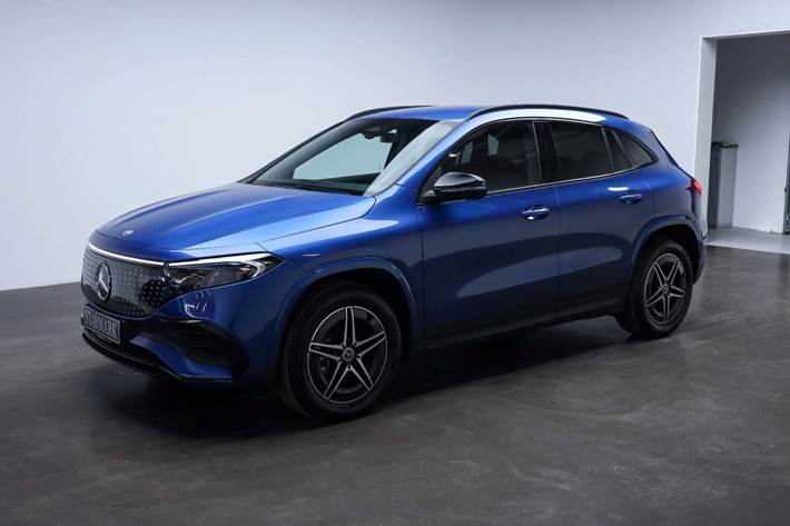 Blå Mercedes EQA250+ fra 2025