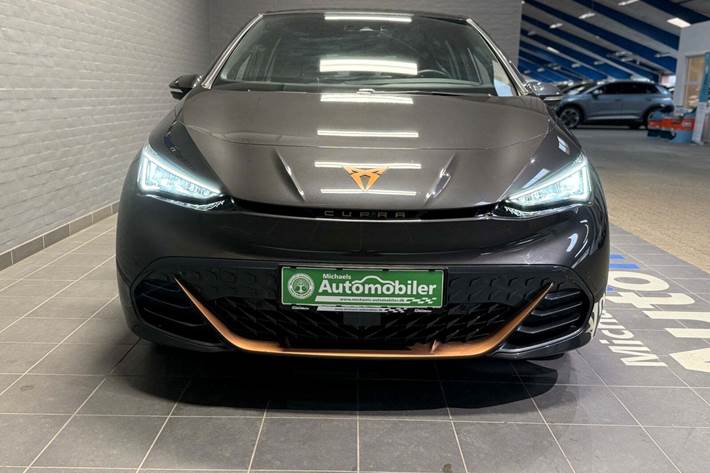 Grå Cupra Born fra 2023