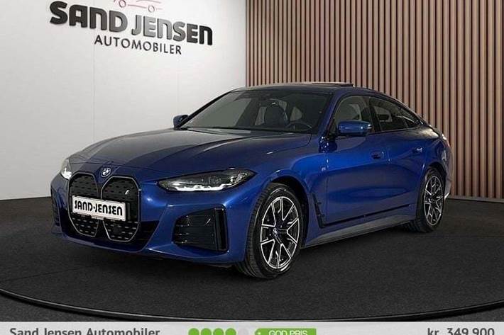 Blå BMW i4 fra 2024