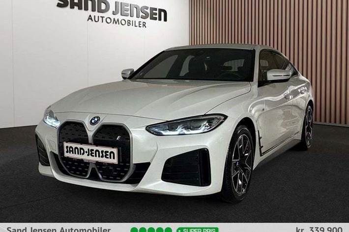 Hvid BMW i4 fra 2024