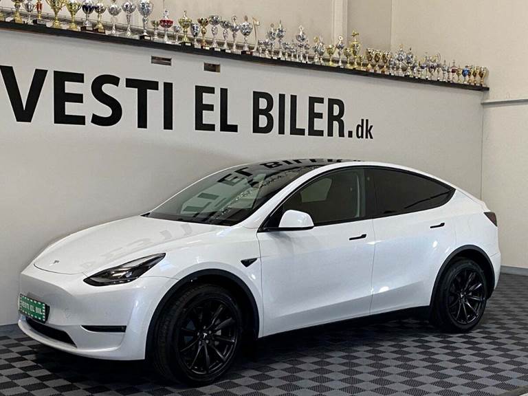 Tesla Model Y Long Range AWD