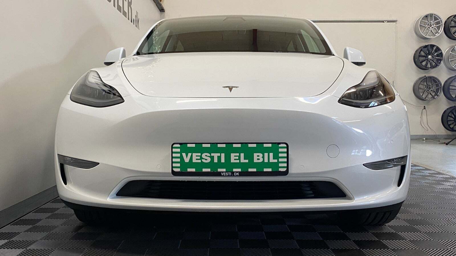 Tesla Model Y Long Range AWD