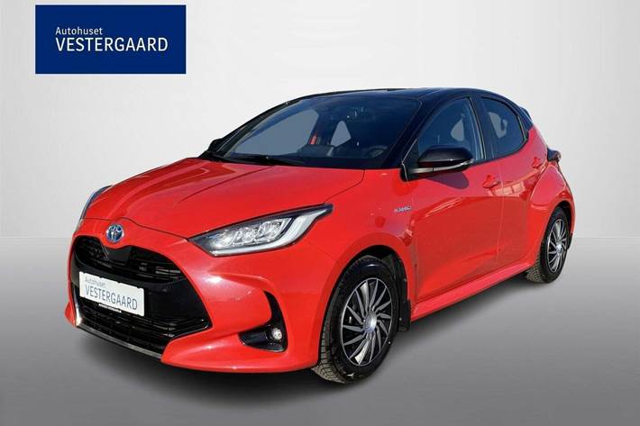 Rød Toyota Yaris fra 2020
