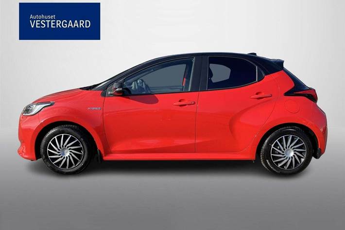 Rød Toyota Yaris fra 2020