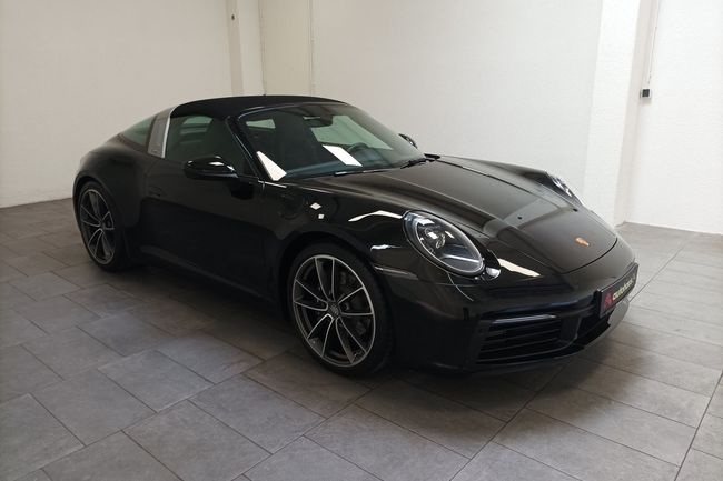 Sort Porsche 911 Targa 4 fra 2022