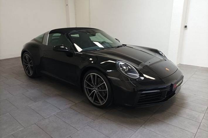 Sort Porsche 911 Targa 4 fra 2022