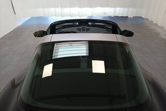 Sort Porsche 911 Targa 4 fra 2022