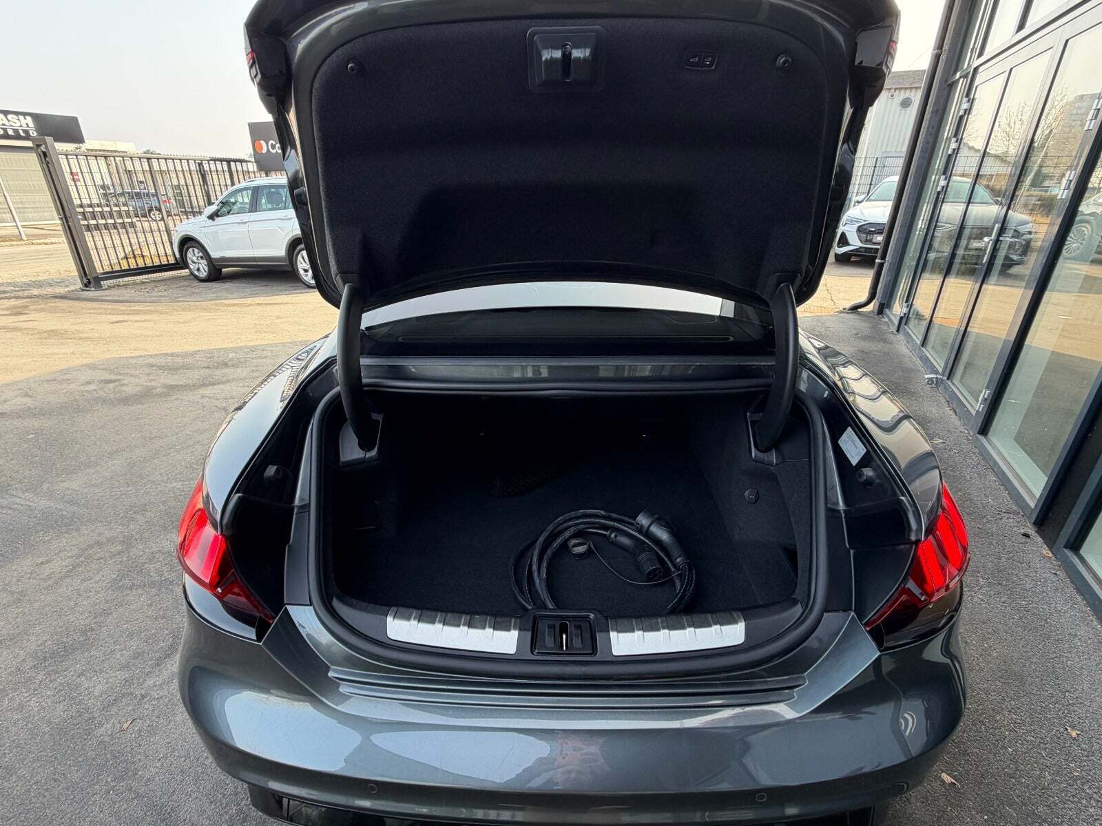 Grå Audi e-tron GT fra 2022