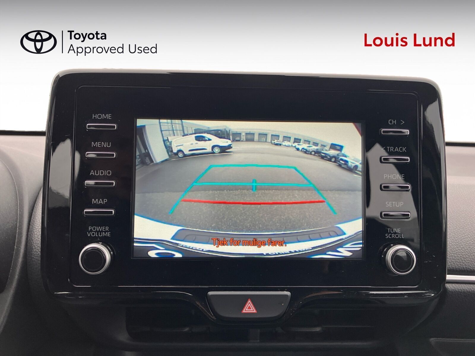 Hvid Toyota Yaris fra 2024