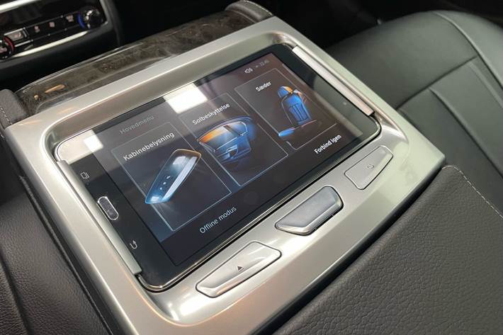 Sort BMW 730d fra 2016