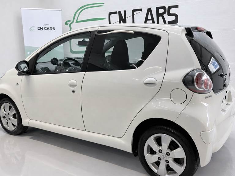 Toyota Aygo 1,0 VVT-I Red&Black 68HK 5d