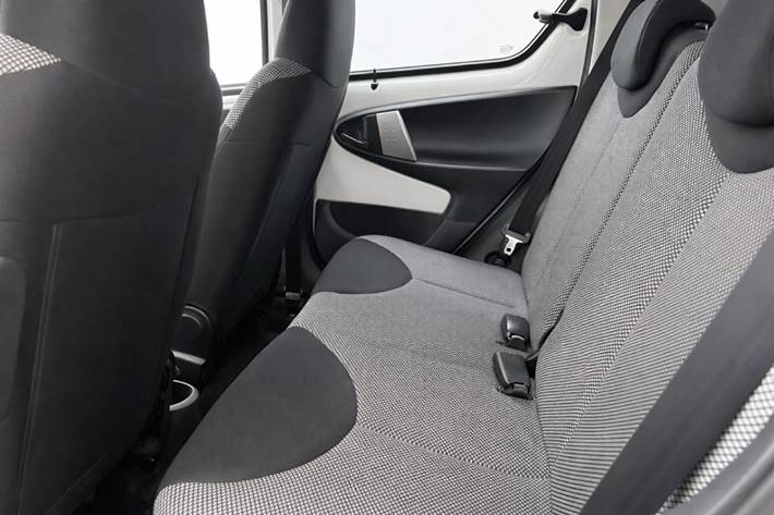 Hvid Toyota Aygo fra 2014