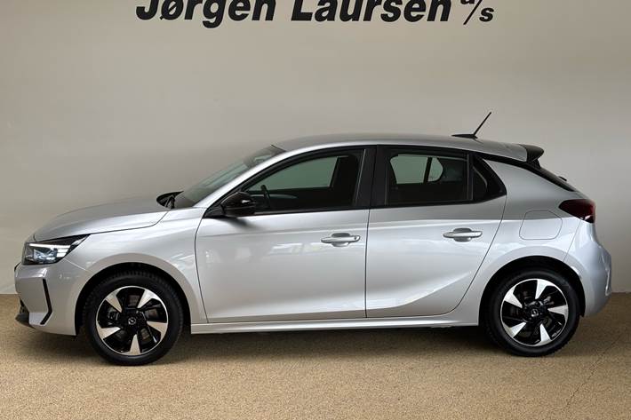 Sølv Opel Corsa-e fra 2023