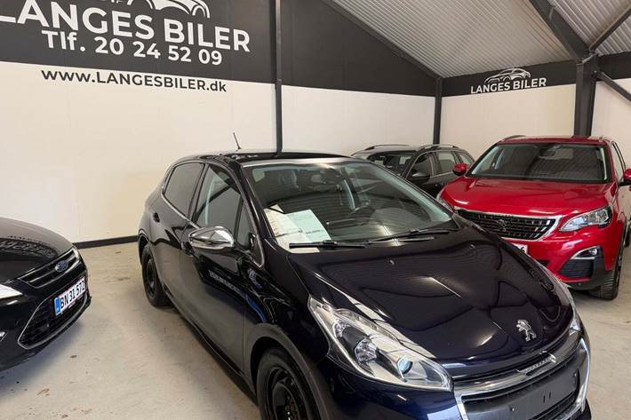 Sort Peugeot 208 fra 2017