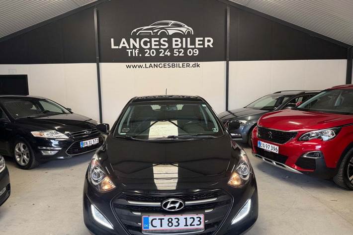 Sort Hyundai i30 fra 2015