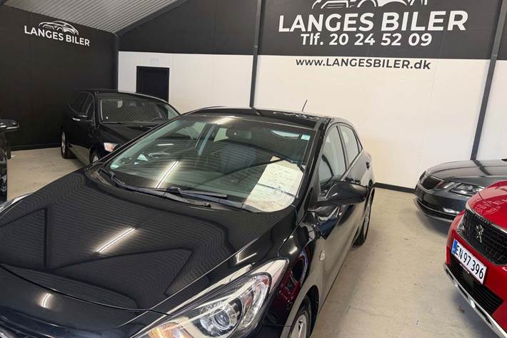 Sort Hyundai i30 fra 2015