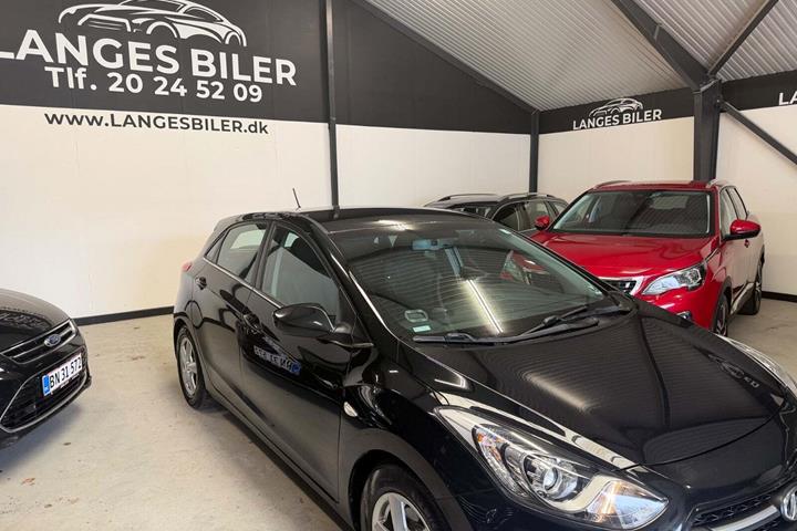 Sort Hyundai i30 fra 2015