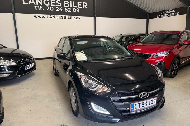 Sort Hyundai i30 fra 2015