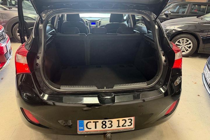 Sort Hyundai i30 fra 2015