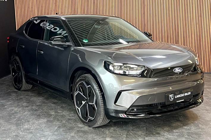 Grå Ford Capri fra 2025