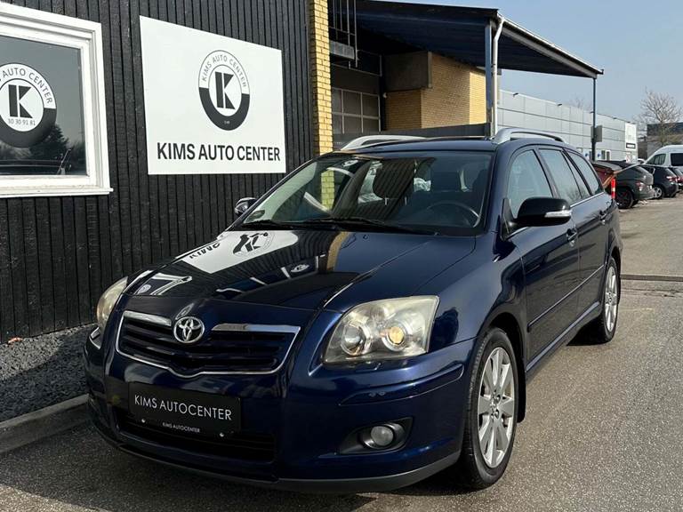 Toyota Avensis 2,0 D-4D Sol stc.